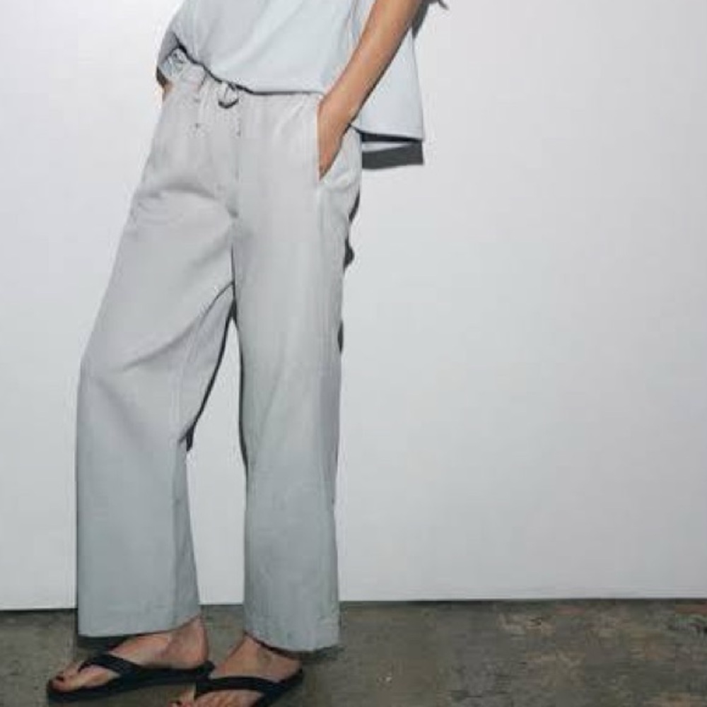 Zara joggers elastic, drawstring waist, side pockets size large